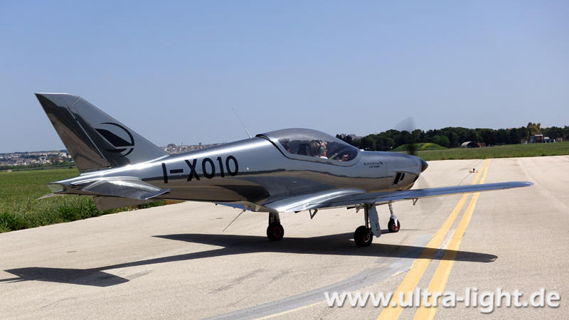 Ultra-Light-Flugzeuige aus Kohlefaser!